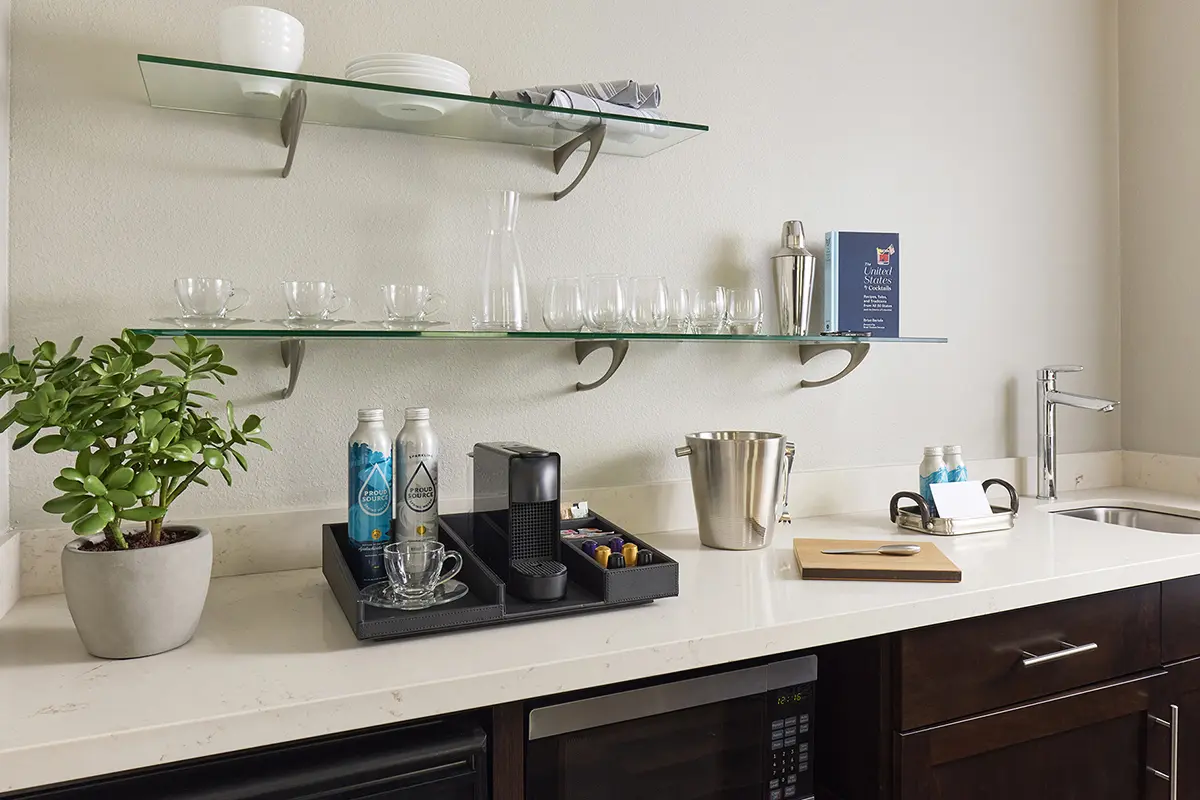 The Grand Den Mobility-Accessible Suite wet bar