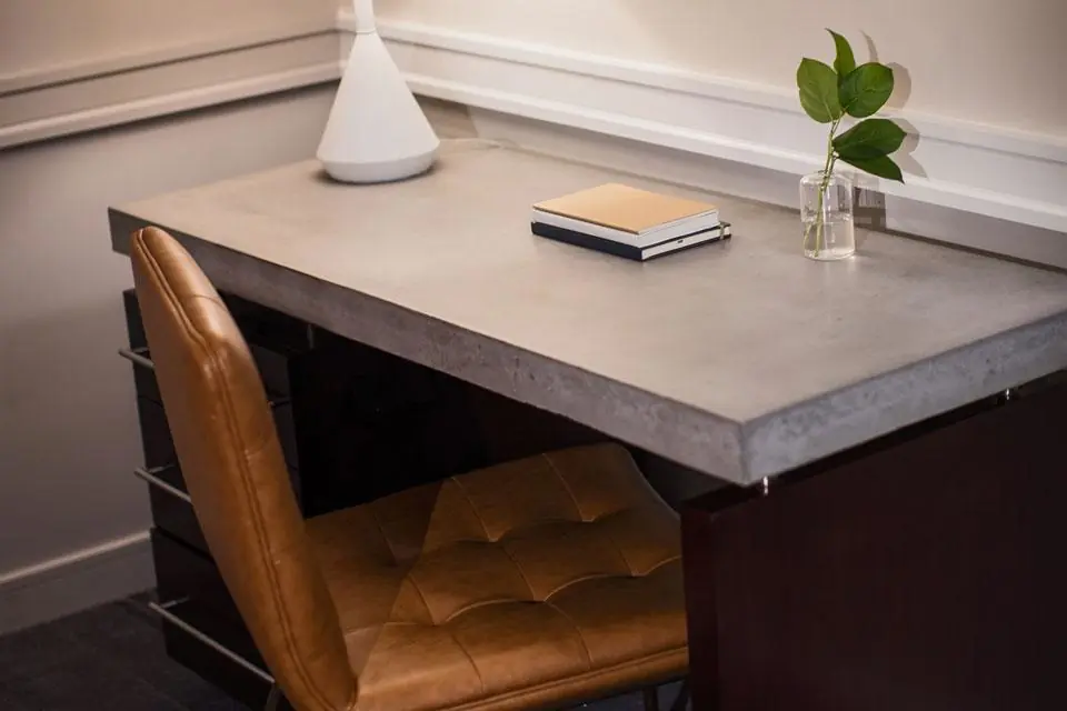 Writing desk in the living space