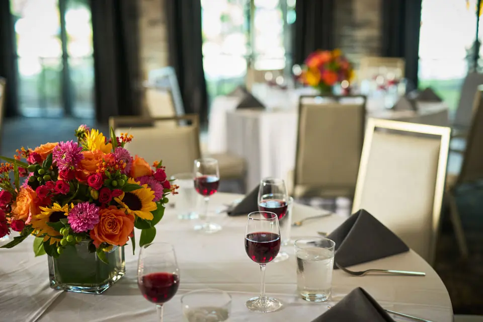 Archer Hotel Florham Park - Round table wedding set up