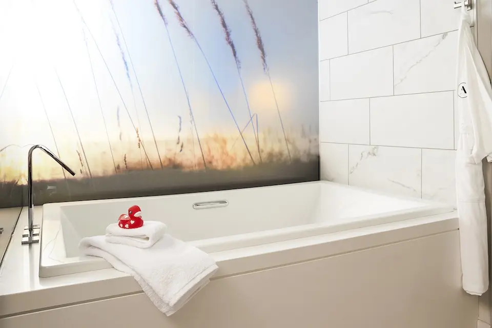 Archer's Den - large soaking tub with rubber duck