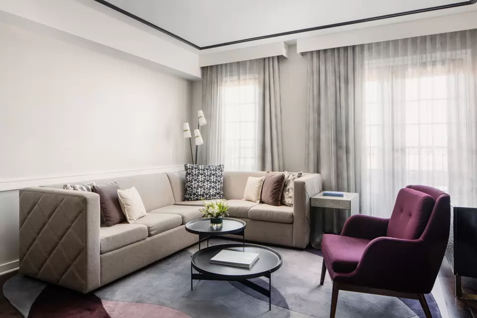 Diplomat Suite living room