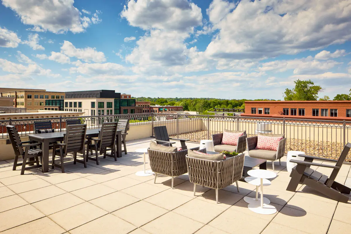 Diplomat Suite - furnished terrace with elevated views of the city