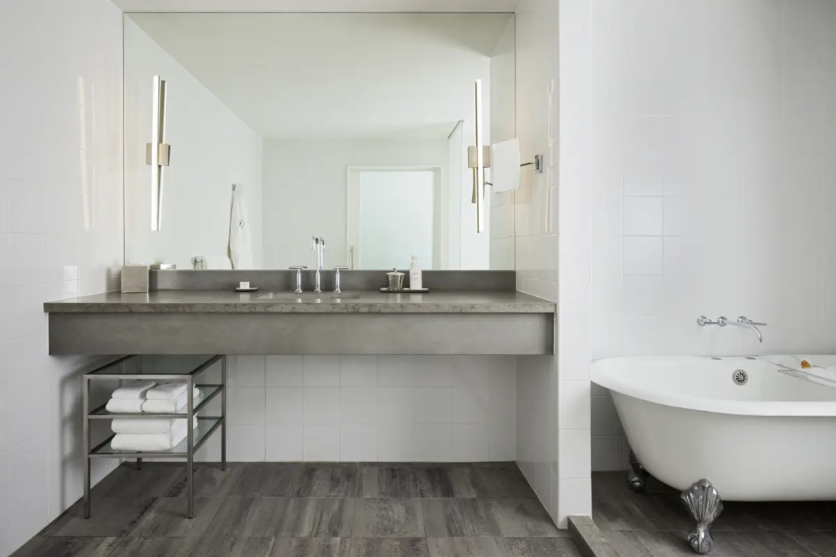 Bathtub and vanity