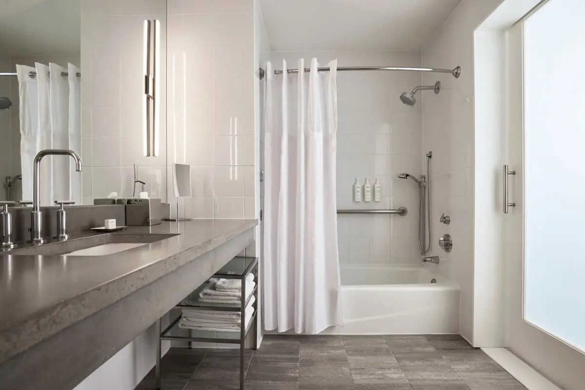 Archer Hotel Old Town Alexandria Guest Room Tub