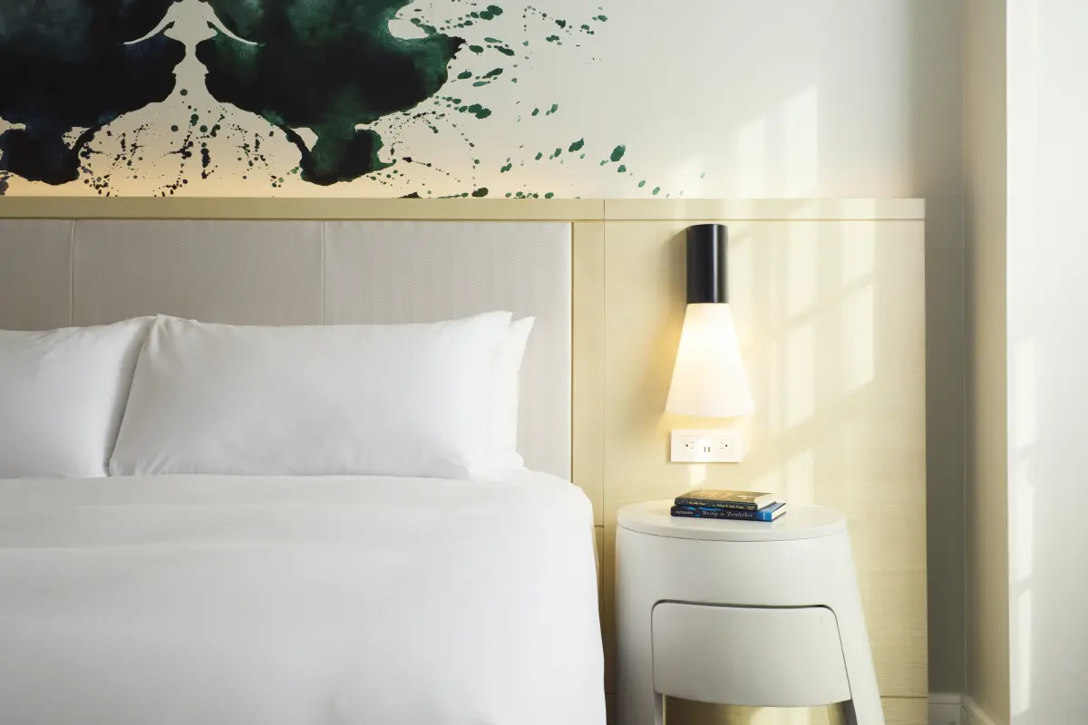 King Rain Shower bed detail