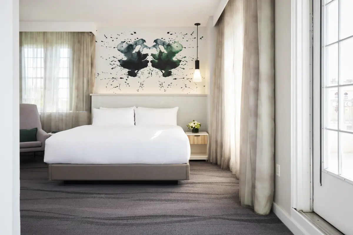 Ambassador Suite bed
