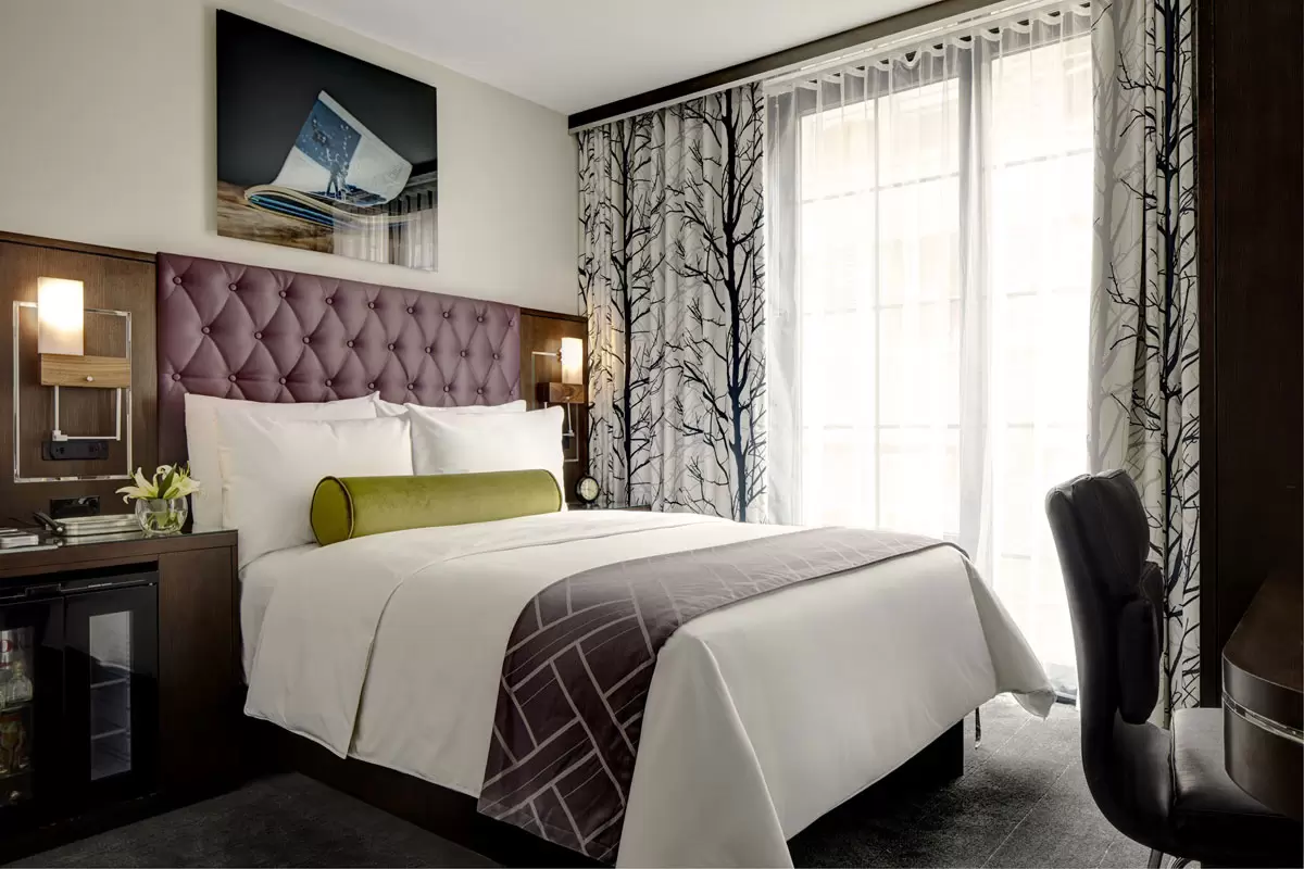Classic Queen - platform bed with floor-to-ceiling windows