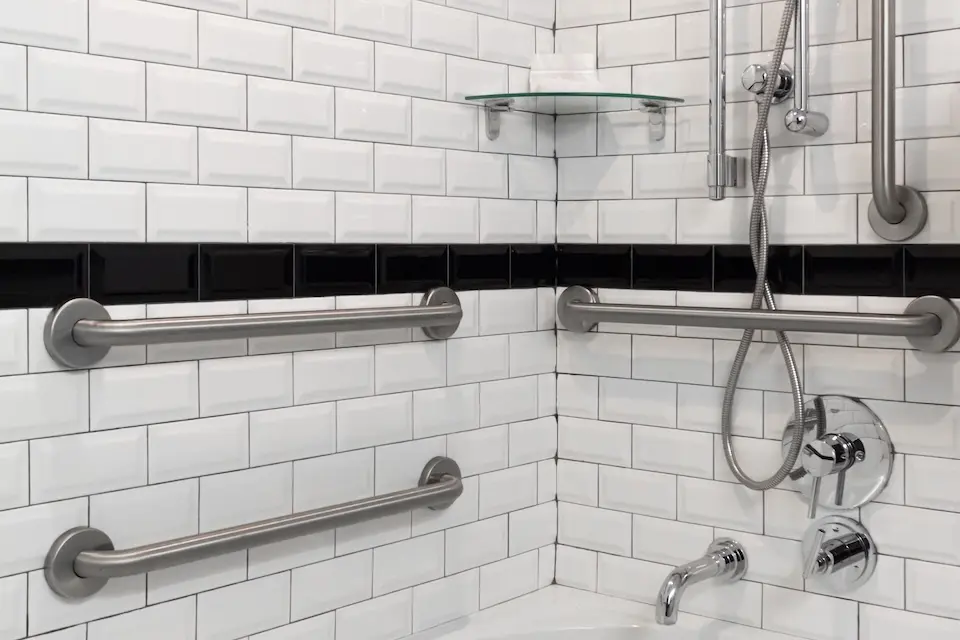 Classic Queen - mobility-accessible tub with hand-held shower wand and grab bars