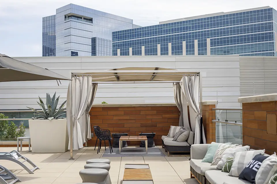 Archer Hotel Austin Pool Patio Cabana