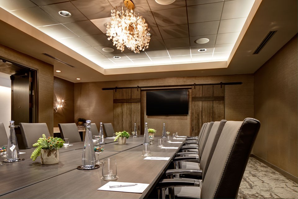 Archer Hotel Napa - Krug Salon boardroom seating