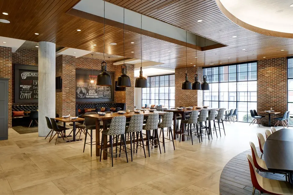 Archer Hotel Burlington Dining room