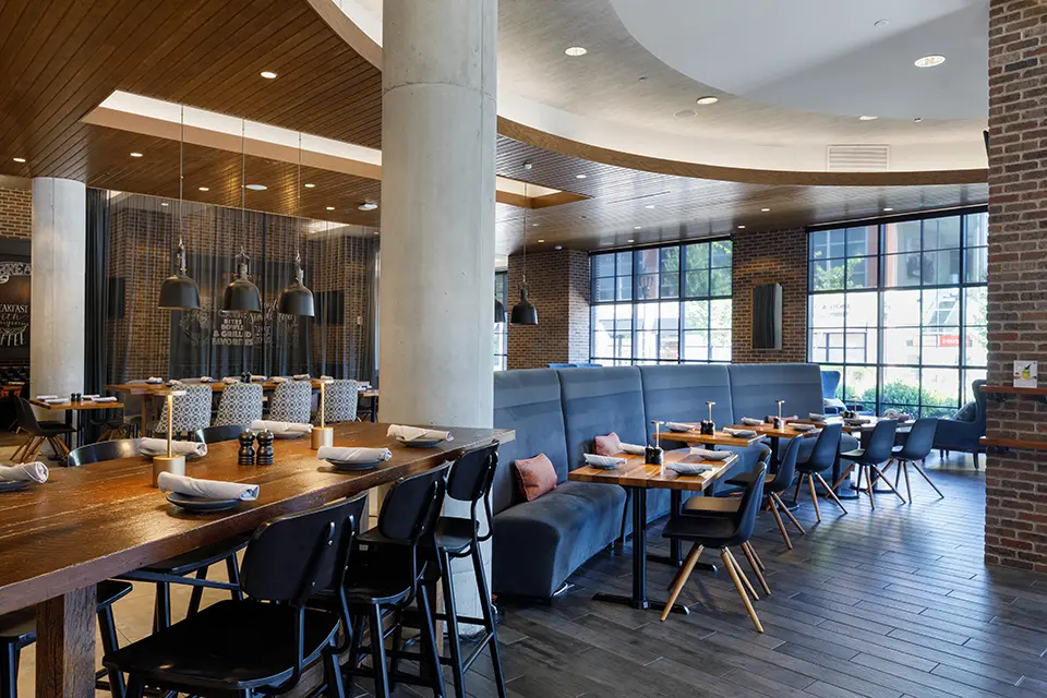 Archer Hotel Burlington Dining room