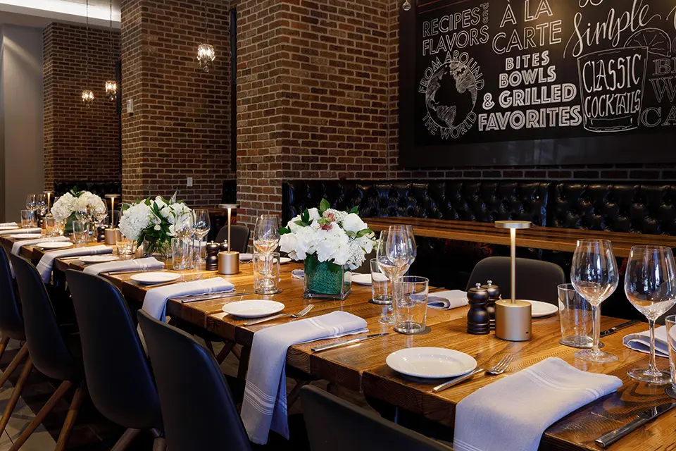 Archer Hotel Burlington Dining room