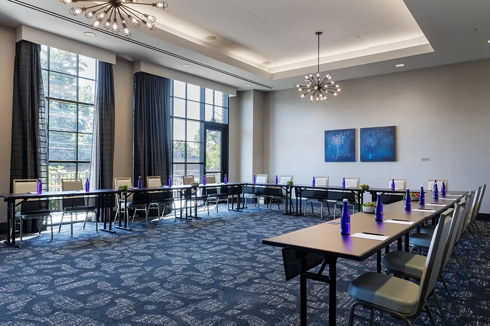 Archer Hotel Burlington Hospitality Lounge