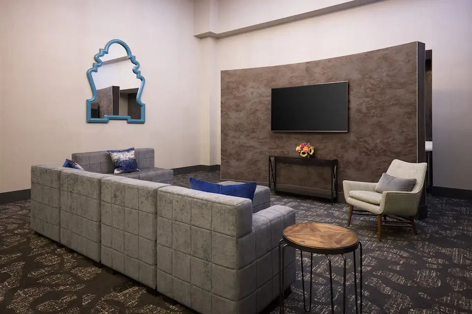 Archer Hotel Florham Park - Hospitality Lounge seating with TV
