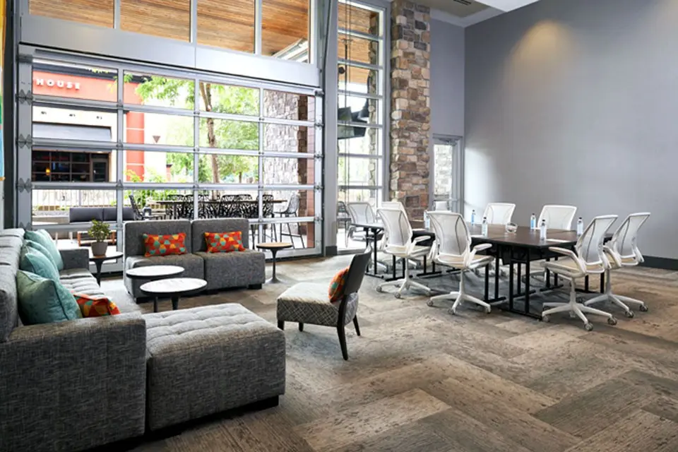 Archer Hotel Redmond - Hospitality Lounge overall view of the room