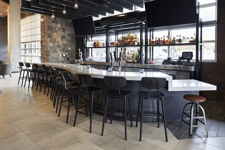Archer Hotel Redmond - Archer's Kitchen + Bar seating
